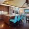 OHANA SPIRIT Captivating KaMilo 4BR Home with Ocean Views Bikes - وايكولوا