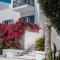 Pelican Bay Hotel