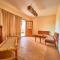 AJ Gable Clouds Ooty by VOYE HOMES - Serene Stay Near Avalanche Emerald Lake