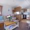 Cheerful holiday home at Landscove Holiday Park in Brixham