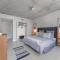 Amazing Condo with Pool at Midblock Miami