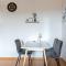 Well-Equipped and Business-Friendly Apartment Near University for Up to 3 Guests - Leoben