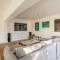 Sea, Mountains and Sunsets - Camps Bay Beach Villa