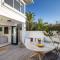 Sea, Mountains and Sunsets - Camps Bay Beach Villa