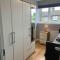 London Southgate 2 Bed Apartment - East Barnet