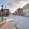Cozy Water-View Apt in the Heart of Downtown! - Hallowell