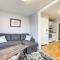 Cozy Water-View Apt in the Heart of Downtown! - Hallowell