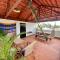 Modern 2-bedroom townhouse with rooftop terrace