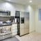 Serene Irvine Retreat with Heated Pool Access! - Irvine