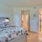 Serene Irvine Retreat with Heated Pool Access! - Irvine