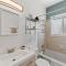 3 bedroom *Downtown* with Firepit