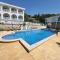 Sunset Pool Retreat