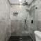 Charming 1BR Heights Apt with Pool and Free Park - Houston
