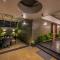 S R Spa Suites - 迈索尔