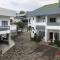 Hotel D88 Mitra RedDoorz Near Santera Flower Garden