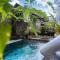 Simple Classic Room with Own Kitchen & Shared Pool - Убуд