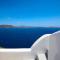Amaya Sentiment Villa Caldera View-Outdoor Hot Tub Oia Santorini