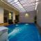 S R Luxury Stays