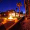 Huge Backyard W Heated Pool, Fire Pit & Bbq