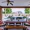 Huge Backyard W Heated Pool, Fire Pit & Bbq