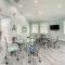 Ocean View Next to Pool and Amenities Corner Unit 3 Balconies OW20-201 - 新士麦那海滩