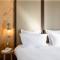 MOB HOTEL Cannes