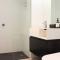 Blinco Hideaway- Modern Spacious 1br Art Precinct W Balcony