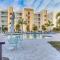 Chic Sarasota Condo with Balcony 2 Mi to Beaches! - ساراسوتا
