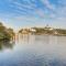 Chic Sarasota Condo with Balcony 2 Mi to Beaches! - ساراسوتا