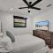 Beach Dream - Waterfront, Pool, & Near Beach - Dania Beach