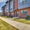Frederick Townhome with Balcony, Close to Parks! - Фредерік