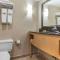 Best Western Plus Kelowna Hotel & Suites