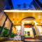 AOIKE Hot Spring Hotel