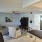 Resort style property with Pool, Tennis and Private beach access - كوكاو بيتش