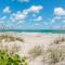 Newly Renovated 30 Seconds to Beach From Patio - كيب كانافيرال