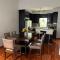 Private Spacious Modern 4BR Home with Full Kitchen