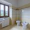 Nice Home In Nicciano With Jacuzzi