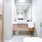 Beautiful Studio with a Spacious Balcony in Meydan - Dubaj