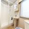 Elegant 2 Bed 1 and Half Bath Caravan in Holiday Resort Village - 北安普敦