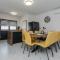 4 Bedroom Awesome Home In Posedarje