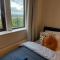 M1, M62, Free Parking, WiFi, 8 beds, Separate office - 迪斯伯里