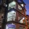 Departamento dos dormitorios en 3er piso por escaleras