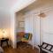 Walk to GC Train Depot and Route 66, king beds, game room, BBQ, firepit