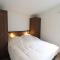 Chalet with shared pool near Giethoorn - Blesdijke