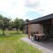 Welcoming chalet with roofed terrace - Blesdijke
