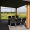 Welcoming chalet with roofed terrace - Blesdijke