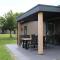 Welcoming chalet with roofed terrace - Blesdijke