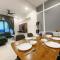 Hello Baby Dato Onn Tebing 10PAX Private Bathroom - Johor Bahru