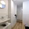 Modern & Chic Apartment with Balcony in Offenbach