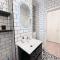 Central Spacious Apartment with Balcony - Alba Carolina
